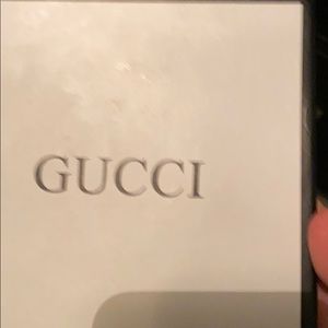 Meet your Posher, Shay